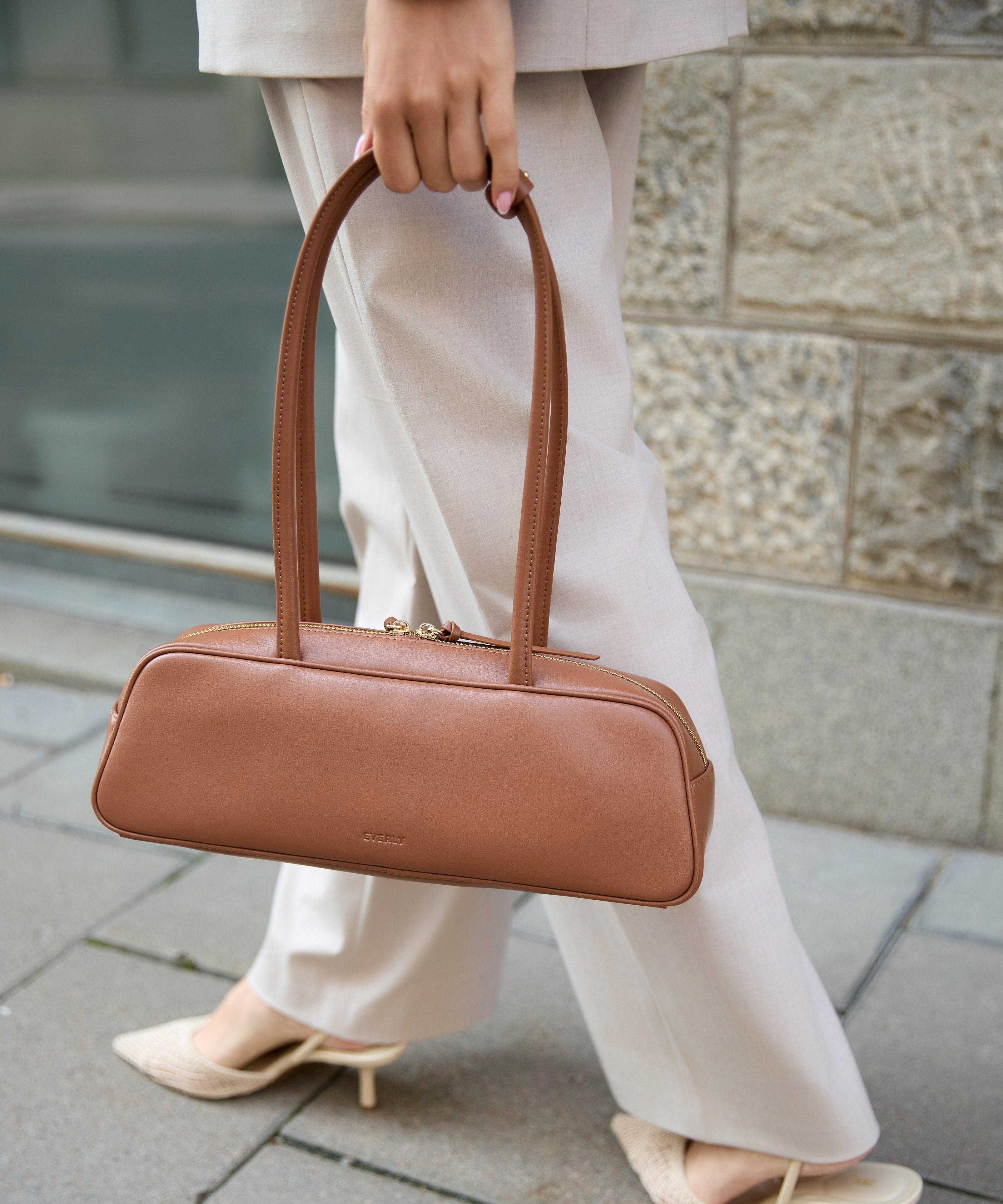 Faye Bag East West Camel