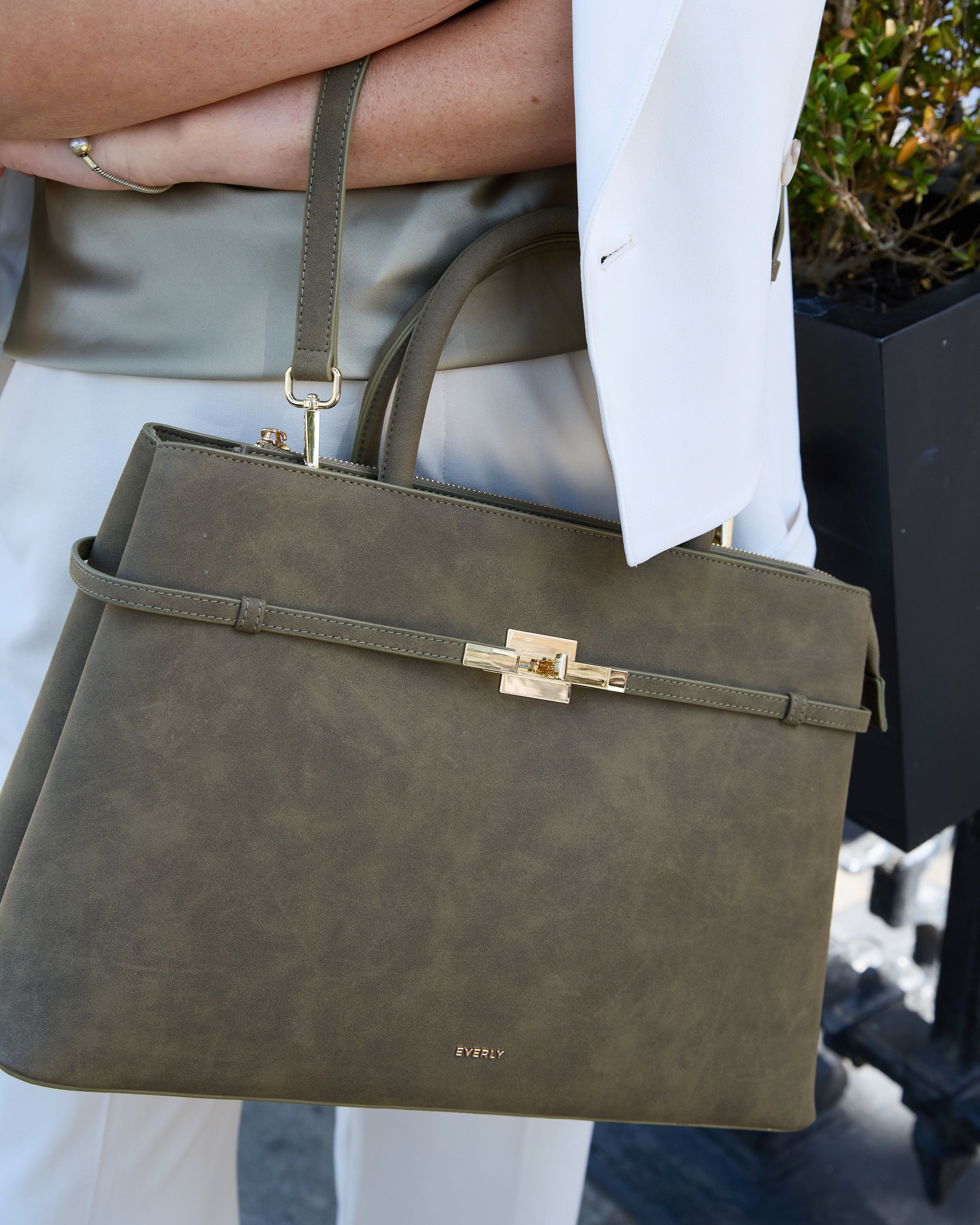 Sloane Grande - Green Suede