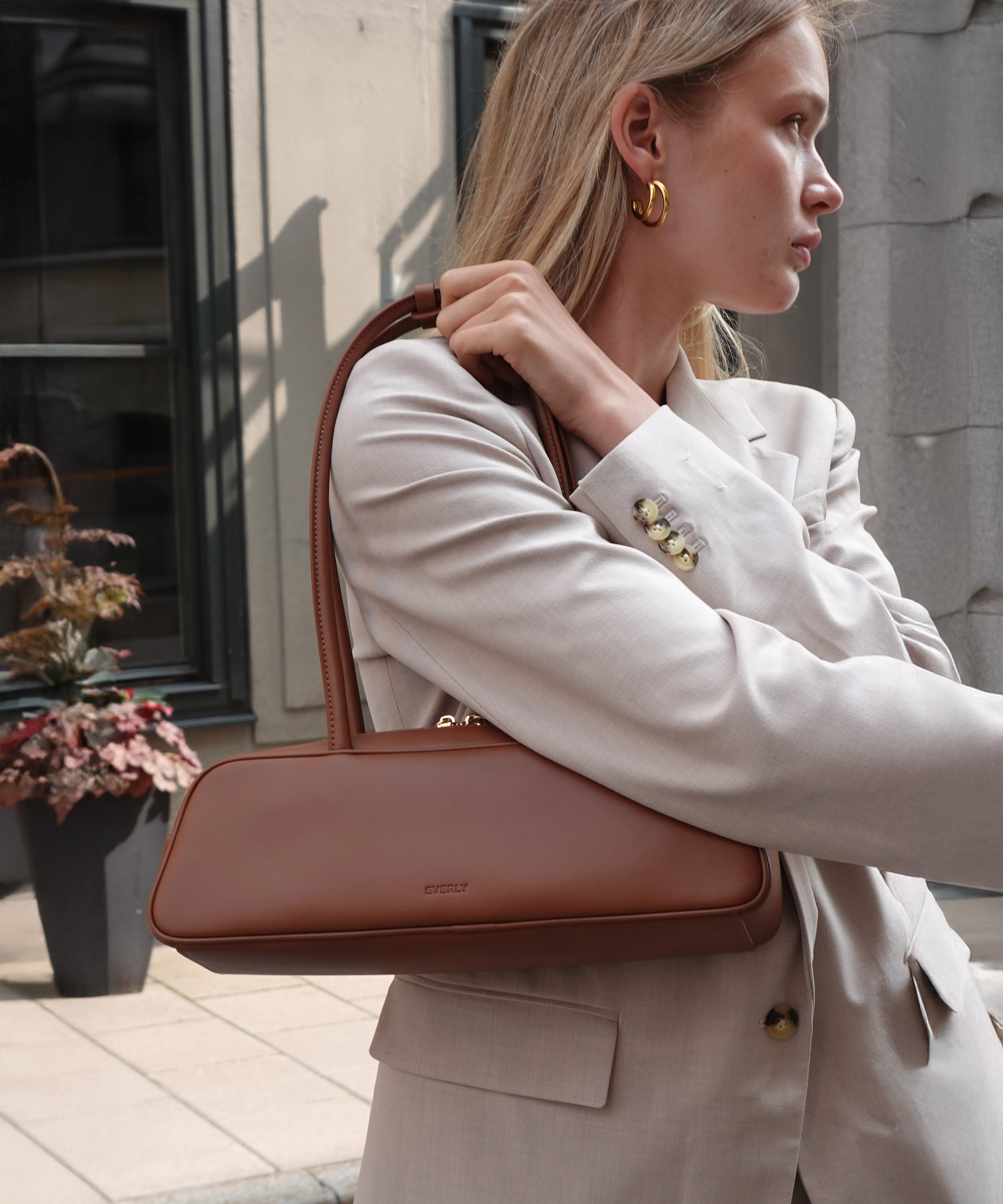 Faye Bag East West Camel