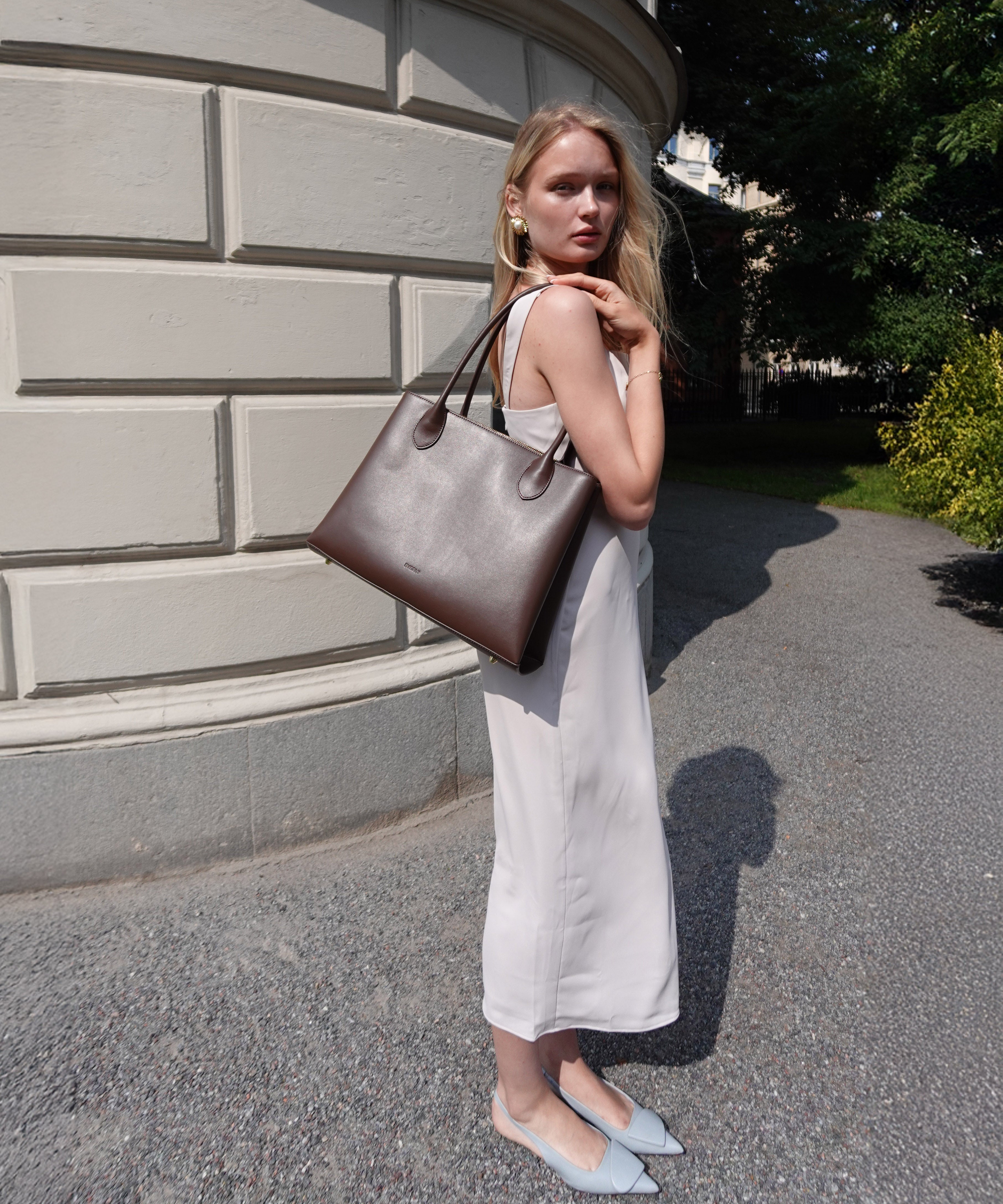 Medium Work Tote Brown – Everly Travel